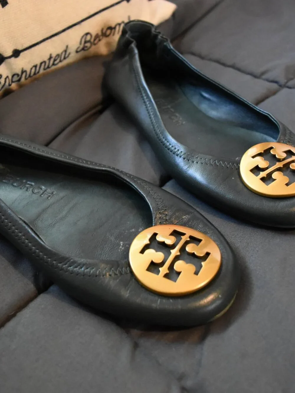 Tory Burch Dark Green Leather Flats Size 7 - Great condition!